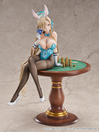 4580416946797_figure-asuna-ichinose-game-playing-bunny-girl-ver-blue-archive-altb