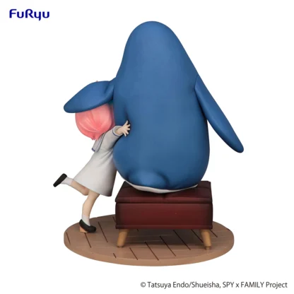 4582655071209-spy-x-family-anya-forger-with-penguin-exceed-creative-figure4