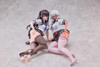 World Where the Thickness of a Girl's Thighs is Equal to Her Social Status Raura Aiza & Iroha Shishikura 1/5 Complete Figure